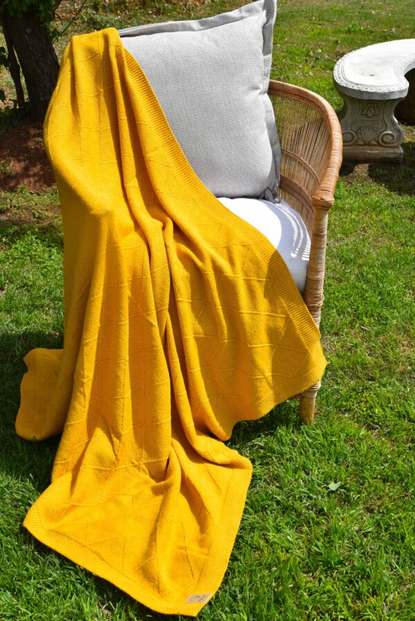 Premium blanket and throw from Sesli range